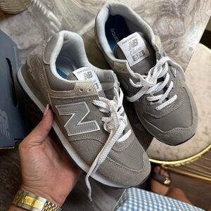 New Balance' Classic Gray Sneakers